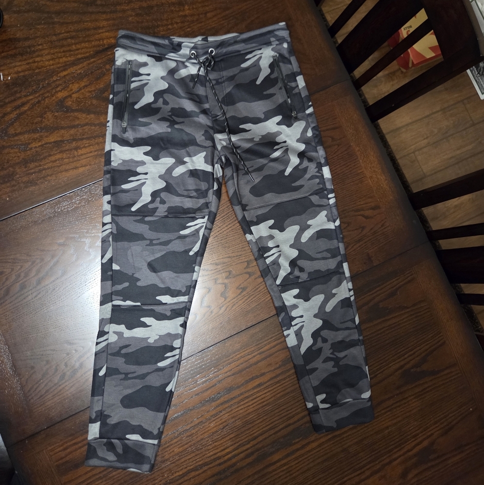 Aeropostale Kids Gray Camouflage Joggers